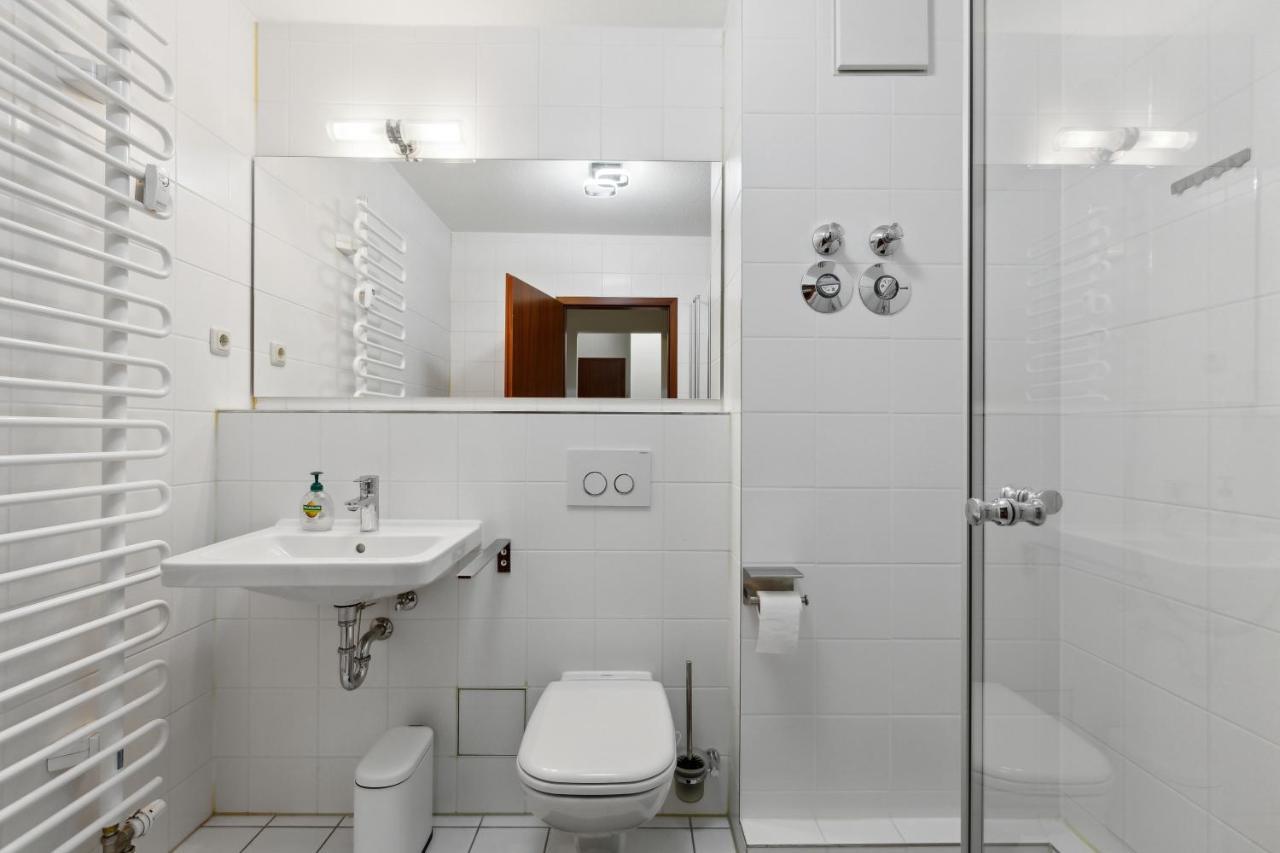 Eindrucksvolle Zwei-Zimmer-Wohnung Mit Balkon Und Grosser Kueche Leipzig Exterior photo